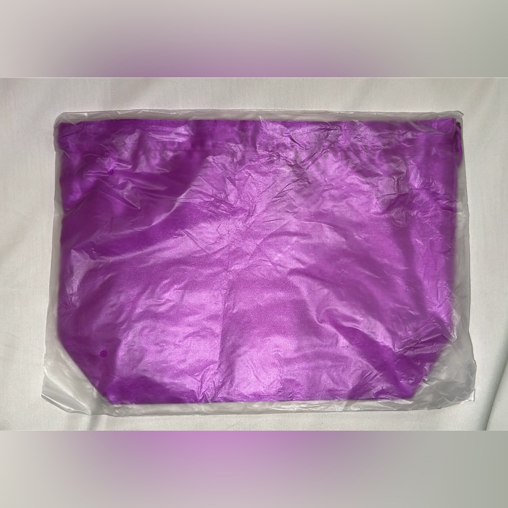 โจ๐ NEW Satin Drawstring Cosmetics Bag in a pretty Purple ๐โจ Great Travel Bag - Picture 6 of 6